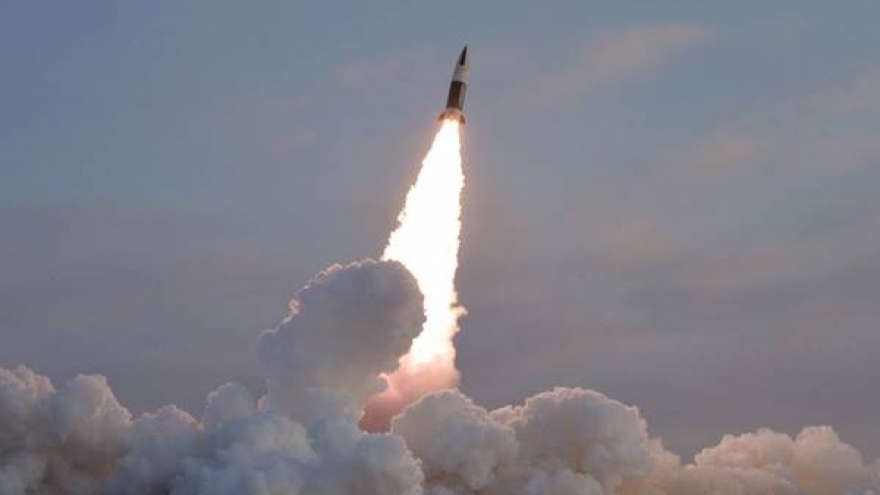 Nhật Bản kịch liệt phản đối vụ phóng tên lửa mới nhất của Triều Tiên