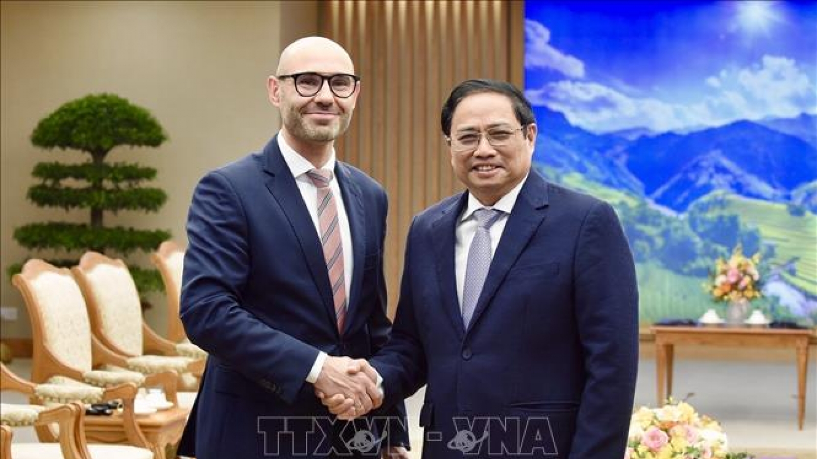 Thủ tướng Chính phủ Phạm Minh Chính tiếp Tổng Thư ký Toà trọng tài thường trực