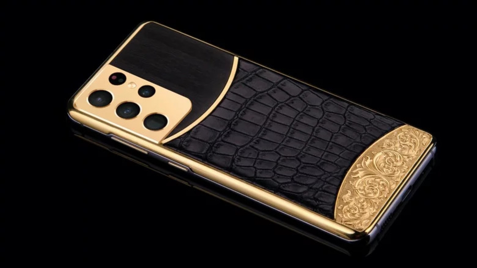 Mê mẩn với Samsung Galaxy S21 Gold có giá bằng một chiếc xe hơi 