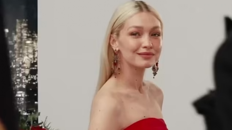 Gigi Hadid quyến rũ trong video quảng cáo nước hoa