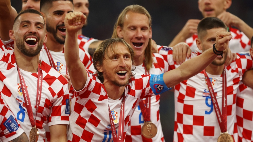 Luka Modric chia tay World Cup với nụ cười mãn nguyện
