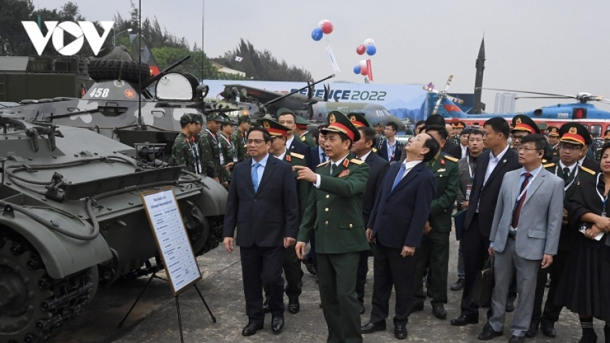 PM attends inauguration of Vietnam International Defence Expo 2022
