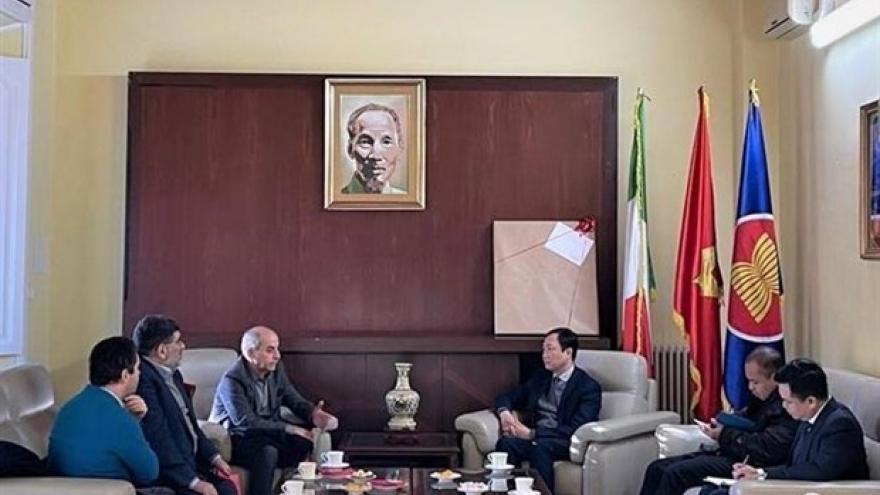 Italian Party official hails Vietnam’s development achievements