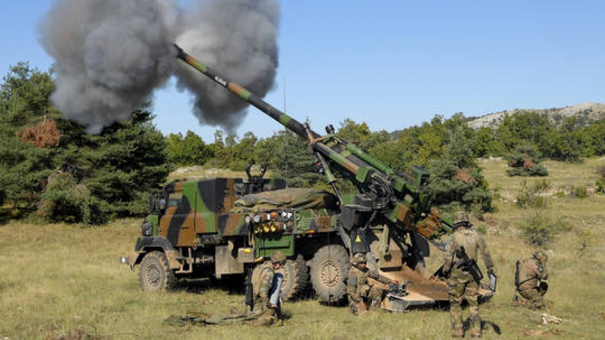 Politico: Pháp thừa nhận không thể cung cấp thêm vũ khí cho Ukraine