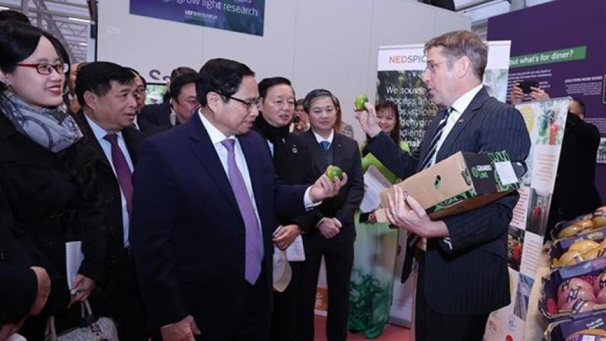 Prime Minister visits Netherlands’ agriculture innovation hub