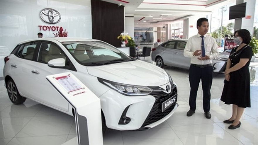 Domestic car market sees sluggish sales in year-end sale season