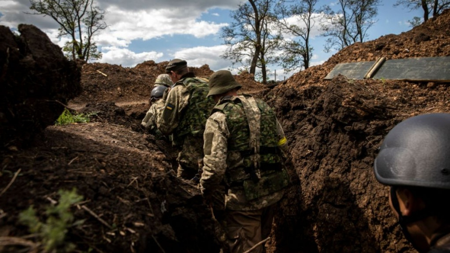 Toàn cảnh quốc tế chiều 25/4: Lính Ukraine bỏ cứ điểm, rút lui hàng loạt