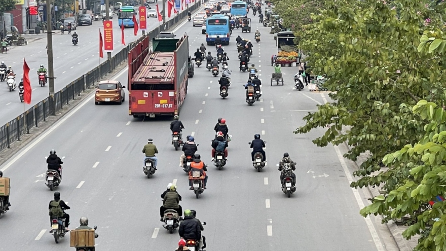 Cửa ngõ Hà Nội, bến xe thông thoáng trong ngày đầu nghỉ Tết Dương lịch