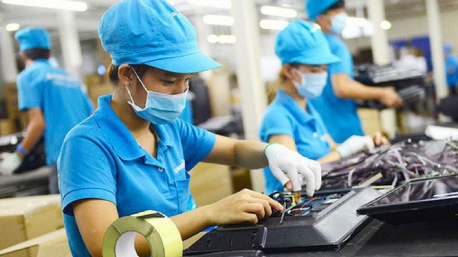 Registered FDI capital down, disbursed capital up
