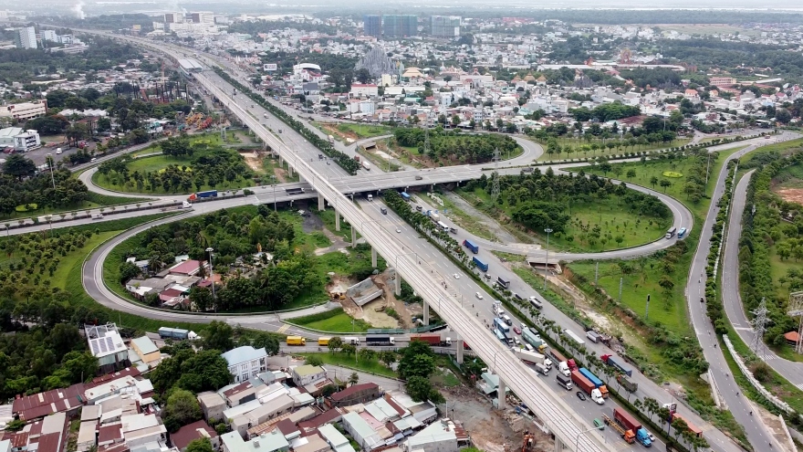 Chủ tịch UBND TP.HCM: Hoàn thành khép kín Vành đai 2 cùng với Vành đai 3