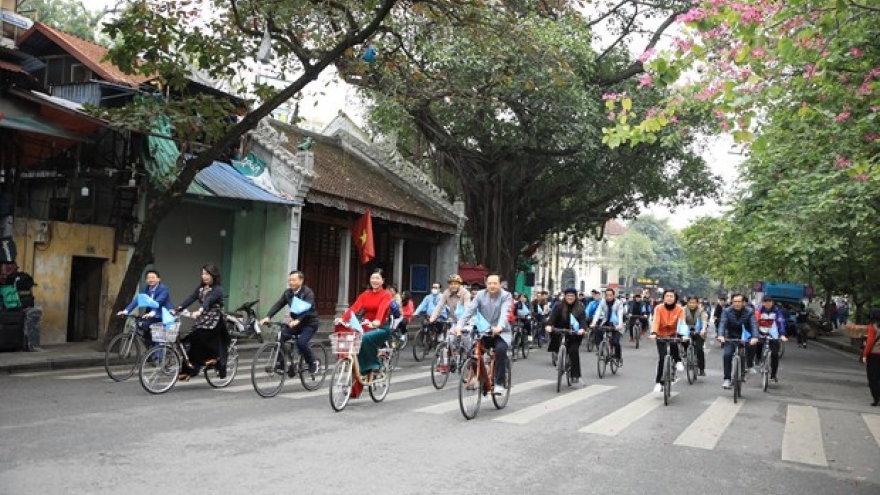 Hanoi friendship cycling journey held to promote green practices