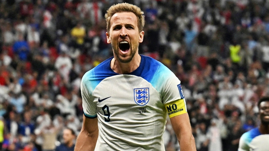 Harry Kane đi vào lịch sử trong ngày buồn của tuyển Anh