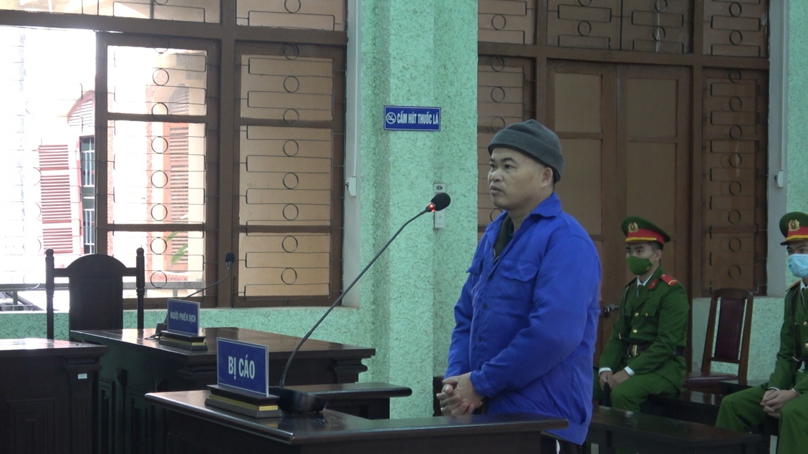 Chém trọng thương em ruột vì tranh chấp đất đai