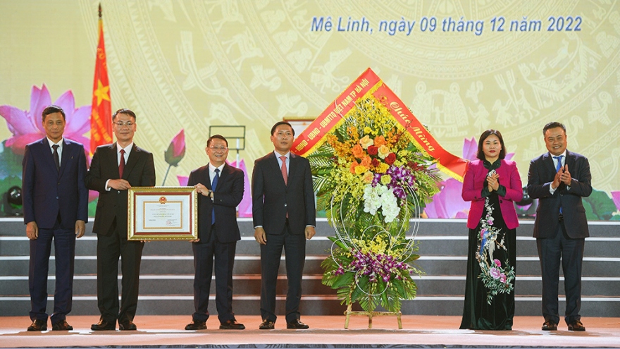 Huyện Mê Linh nhận Huân chương Lao động hạng Ba và danh hiệu đạt chuẩn nông thôn mới