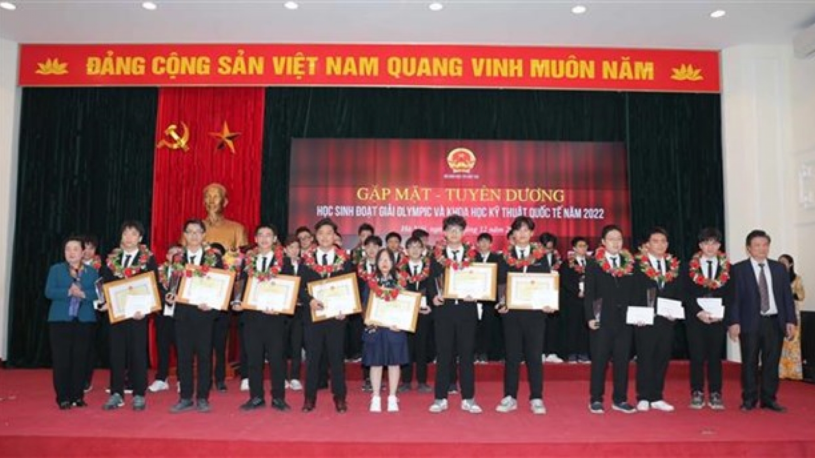 Medal winners in international Olympiad contests honoured
