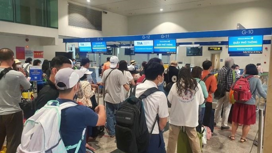 Tan Son Nhat Airport ready for record passenger numbers during Tet