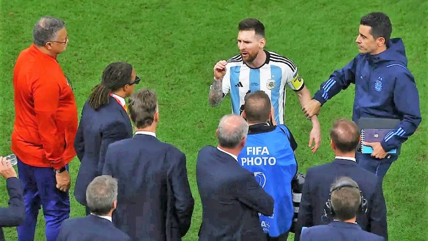 Messi nổi nóng, khiêu khích đối thủ khi Argentina vào bán kết World Cup 2022