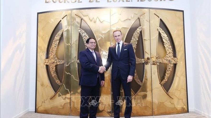 Prime Minister visits Luxembourg Stock Exchange