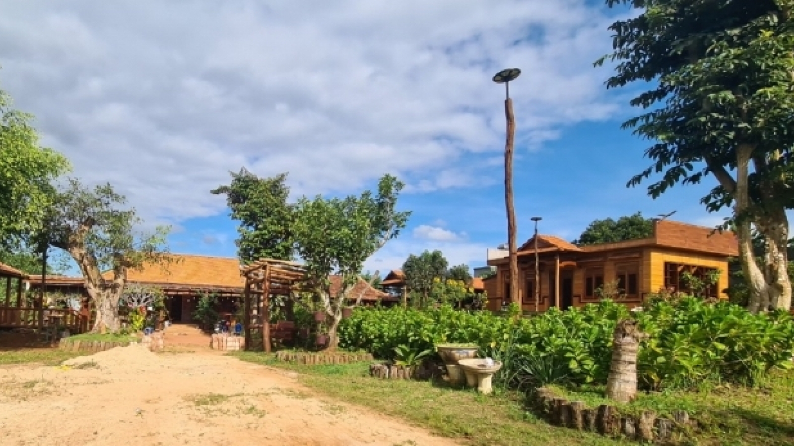 Khó quản lý biệt phủ, homestay trên đất nông nghiệp