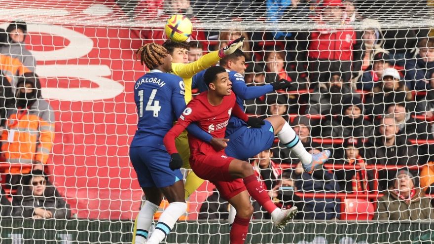 VAR từ chối bàn thắng, Chelsea chia điểm với Liverpool