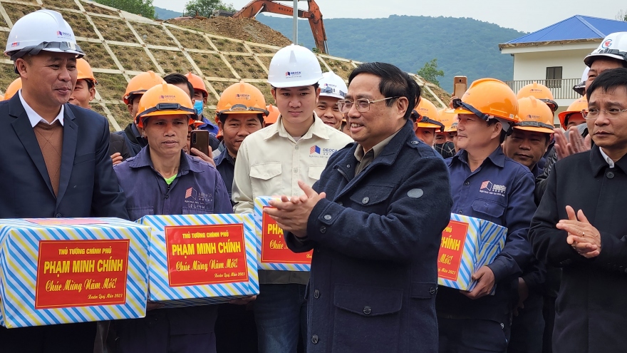 Thủ tướng Phạm Minh Chính kiểm tra dự án cao tốc Bắc - Nam phía Đông