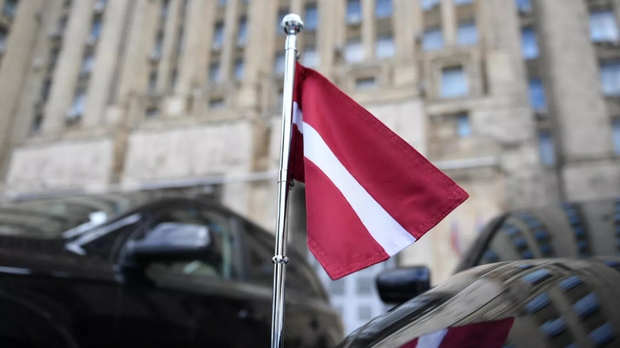 Latvia và Estonia sẽ hạ cấp quan hệ ngoại giao với Nga