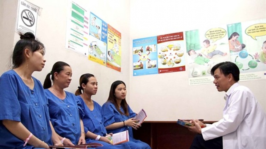 Vietnam must reduce gender imbalance at birth: official