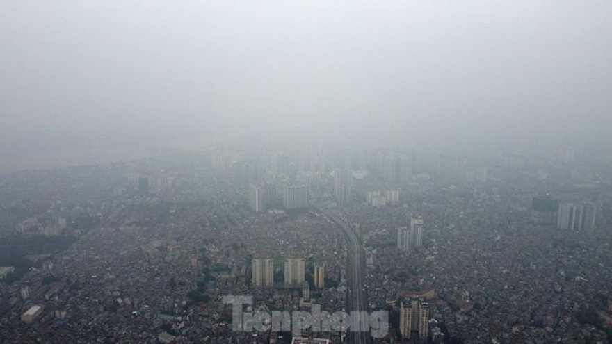 Air quality worsens as thick haze descends on Hanoi