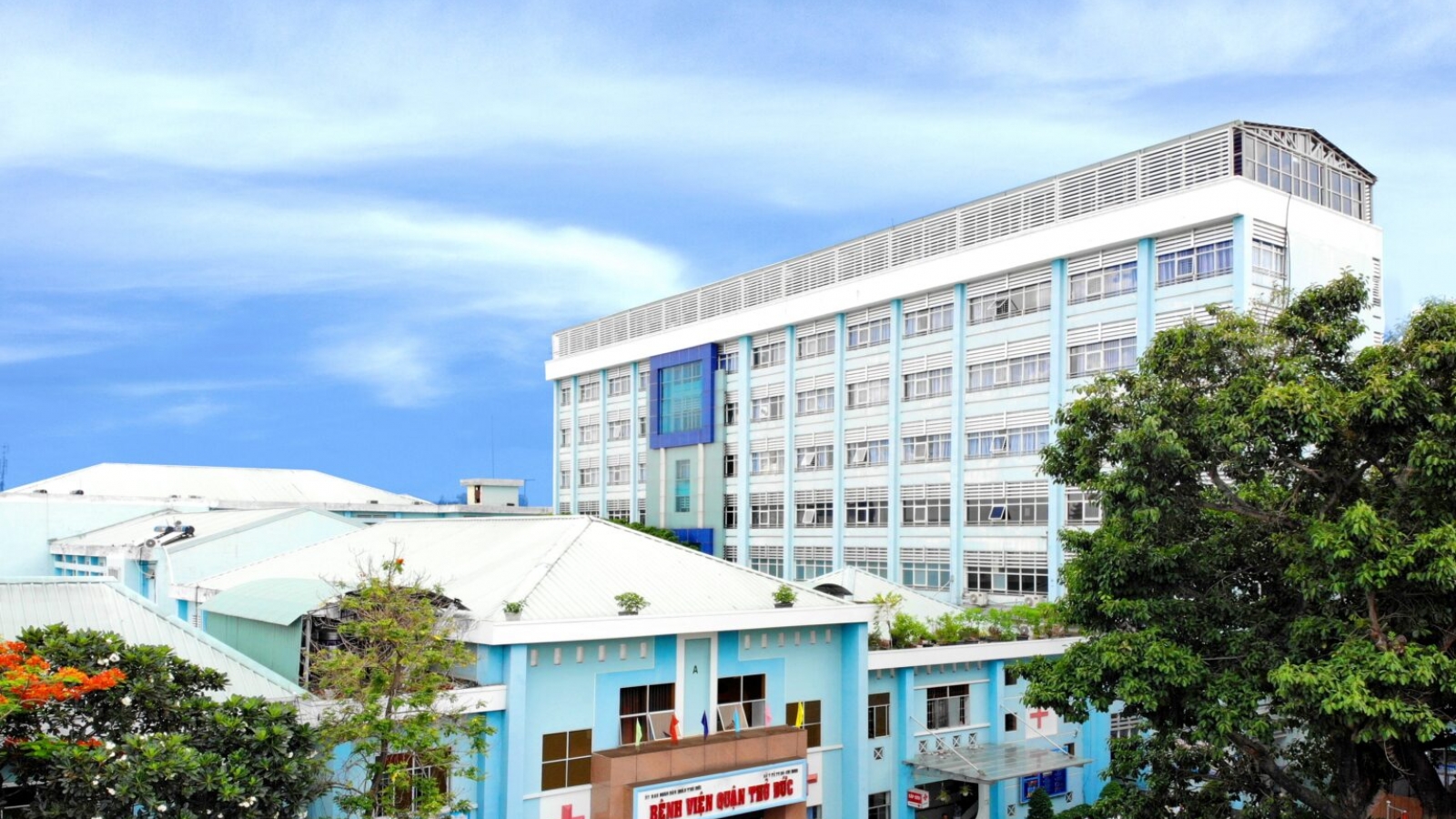 Bắt 2 Phó Giám đốc Bệnh viện TP. Thủ Đức do sai phạm trong đấu thầu