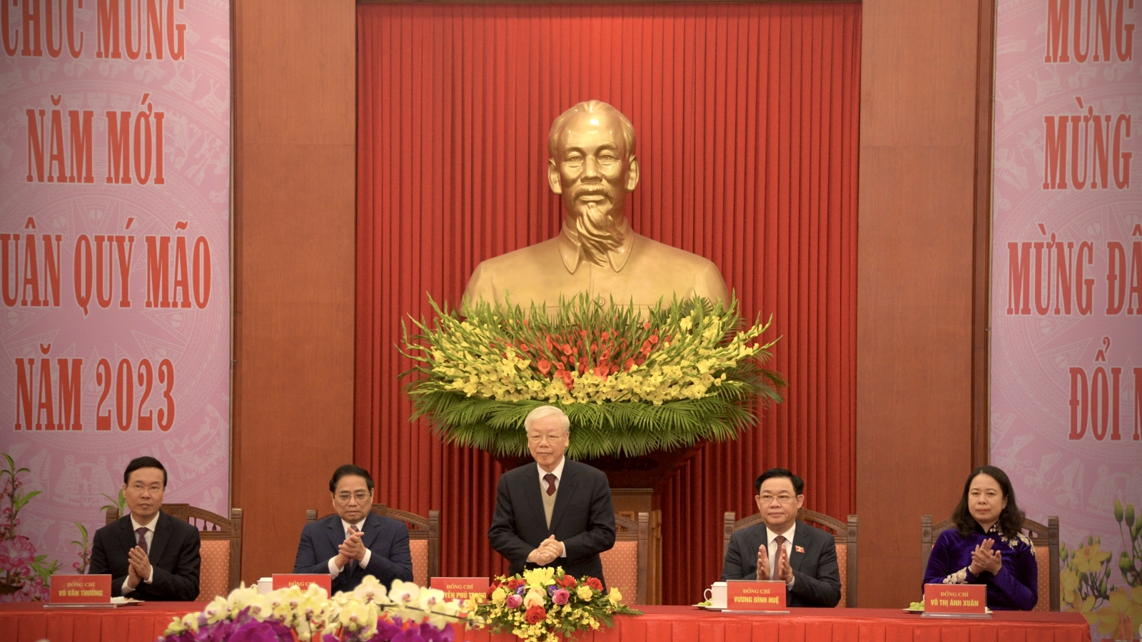 Tổng Bí thư chúc Tết lãnh đạo, nguyên lãnh đạo Đảng, Nhà nước 