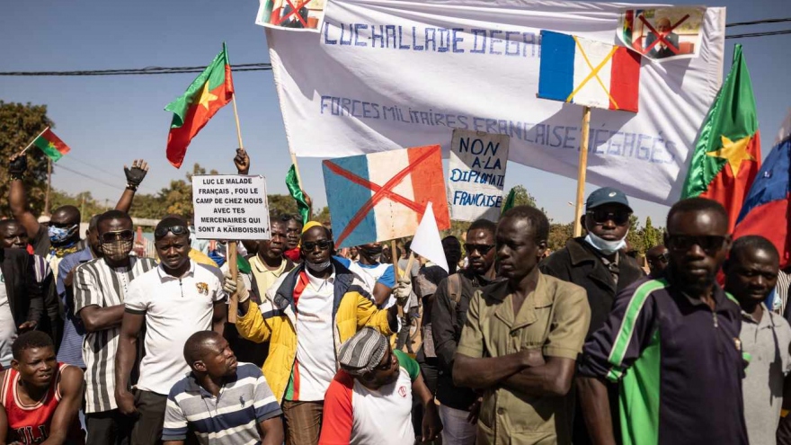 Pháp sẽ rút toàn bộ quân khỏi Burkina Faso
