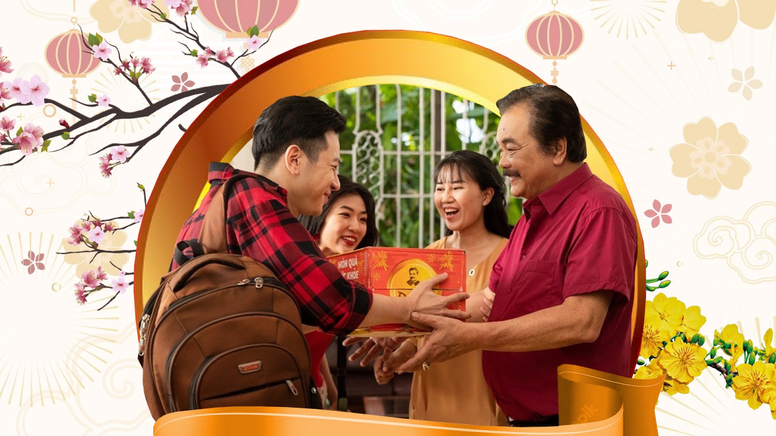 Gen Z chọn quà gì cho gia đình ngày Tết?