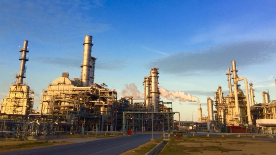 Largest oil refinery scales down production due to technical breakdown