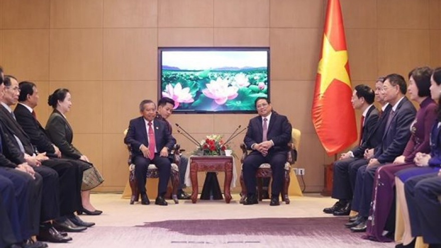 PM receives head of Laos - Vietnam Friendship Association
