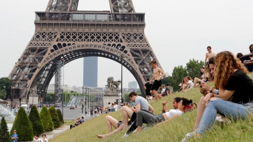 Pháp trải qua năm nóng nhất trong hơn 100 năm và khô hạn kỷ lục