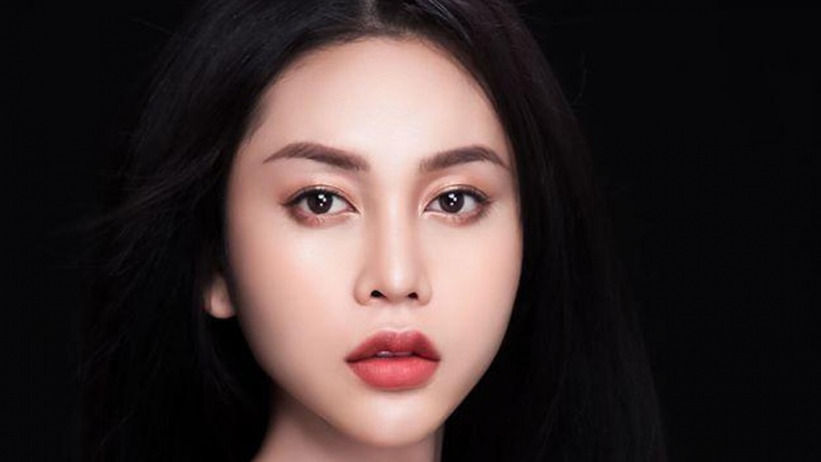 Lương Mỹ Kỳ nhường vé thi Hoa hậu Chuyển giới quốc tế 2023 cho người đẹp khác