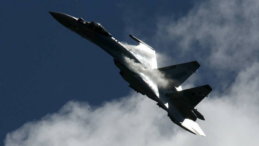 Uy lực tiêm kích Su-35S của Nga khi phá hủy các mục tiêu của Ukraine