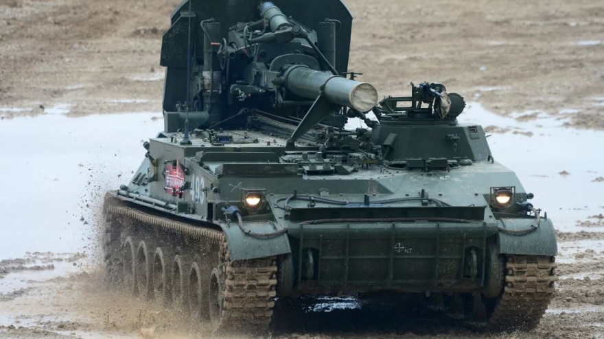 Xem pháo tự hành mạnh nhất thế giới của Nga tấn công mục tiêu ở Ukraine