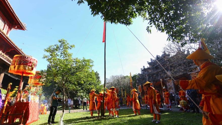 Thừa Thiên Huế: Tái hiện nghi lễ dựng nêu ngày Tết tại Đại nội Huế