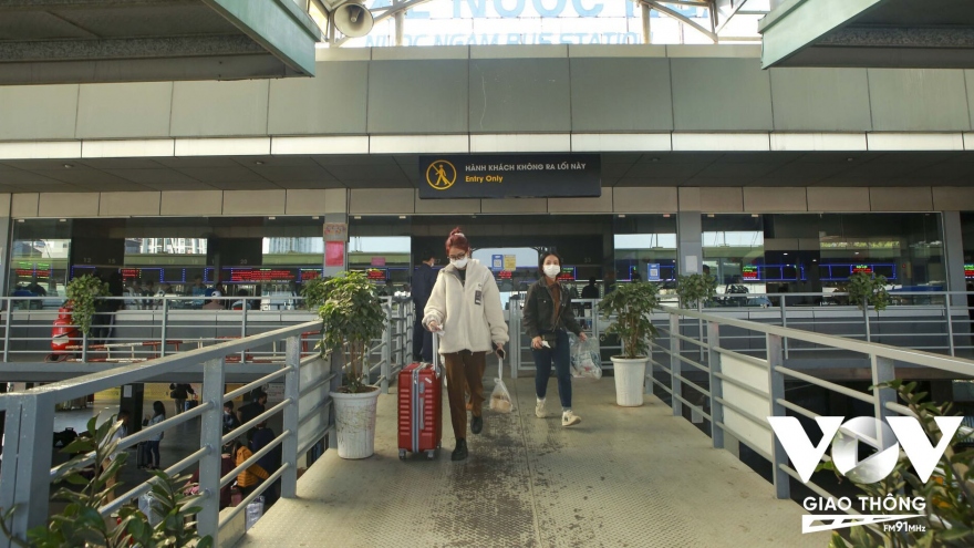 Hanoi bus stations fall quiet as lunar New Year break draws near