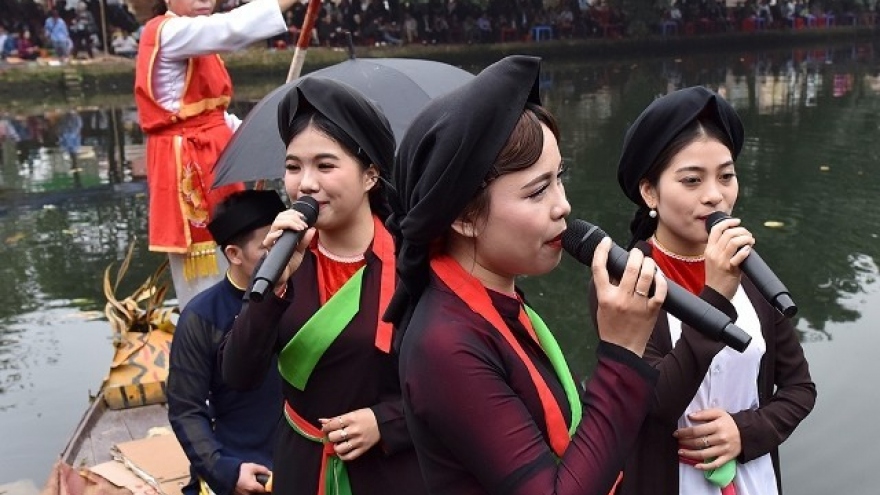 Bắc Ninh nghiêm cấm hát quan họ ngửa nón nhận tiền ở hội Lim