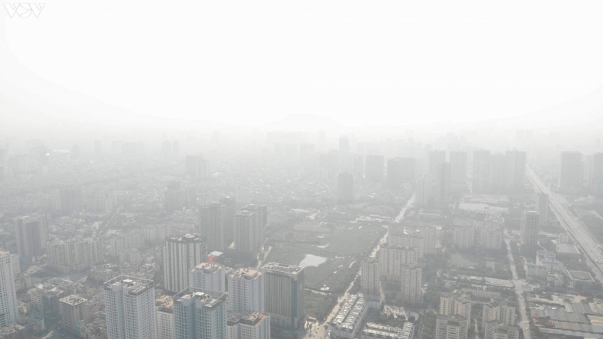 Severe air pollution lingers in Hanoi ahead of Tet 