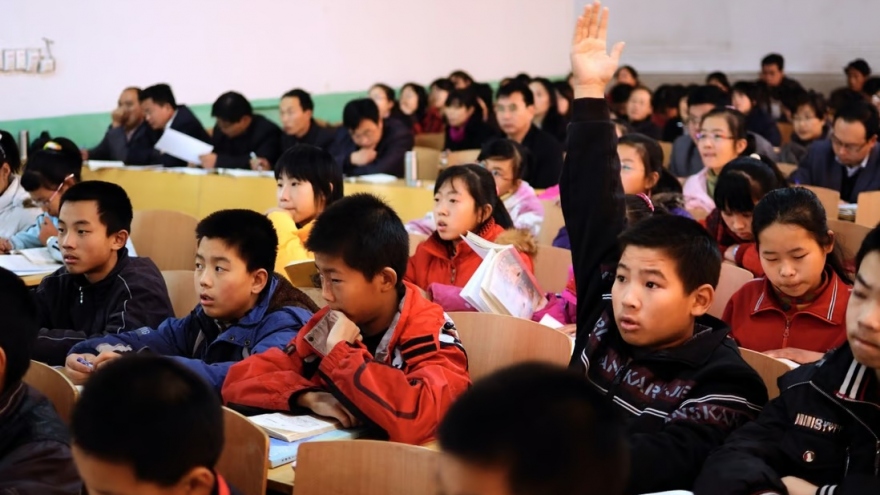 Trung Quốc cấm mở lớp chuyên, lớp chọn tại các trường tiểu học và trung học cơ sở