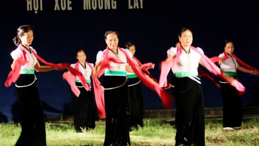 Bảo tồn, phát huy di sản văn hóa dân tộc Thái ở Mường Lay 