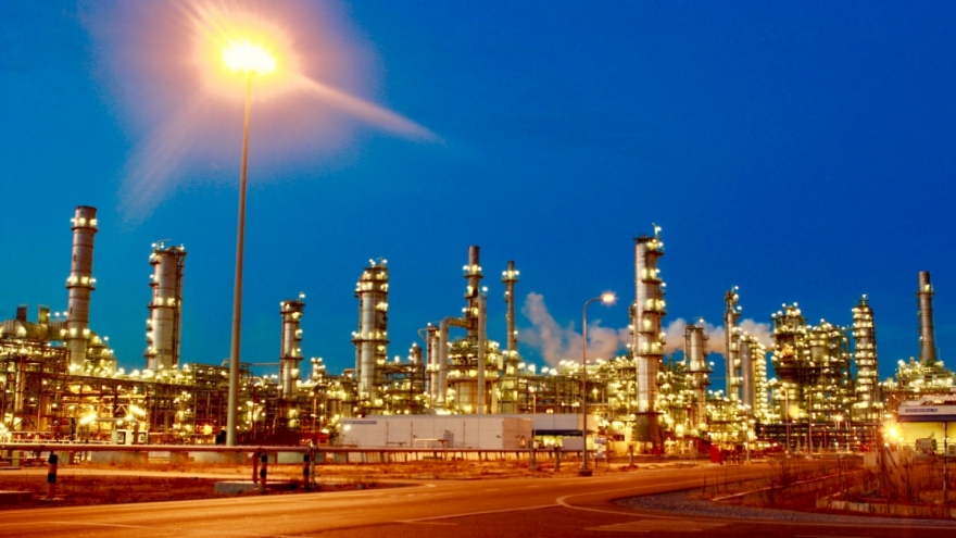 Largest oil refinery resumes normal operation after technical breakdown