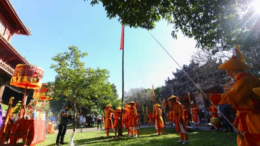 Hue celebrates Tet with re-enactment of royal style pole ceremony