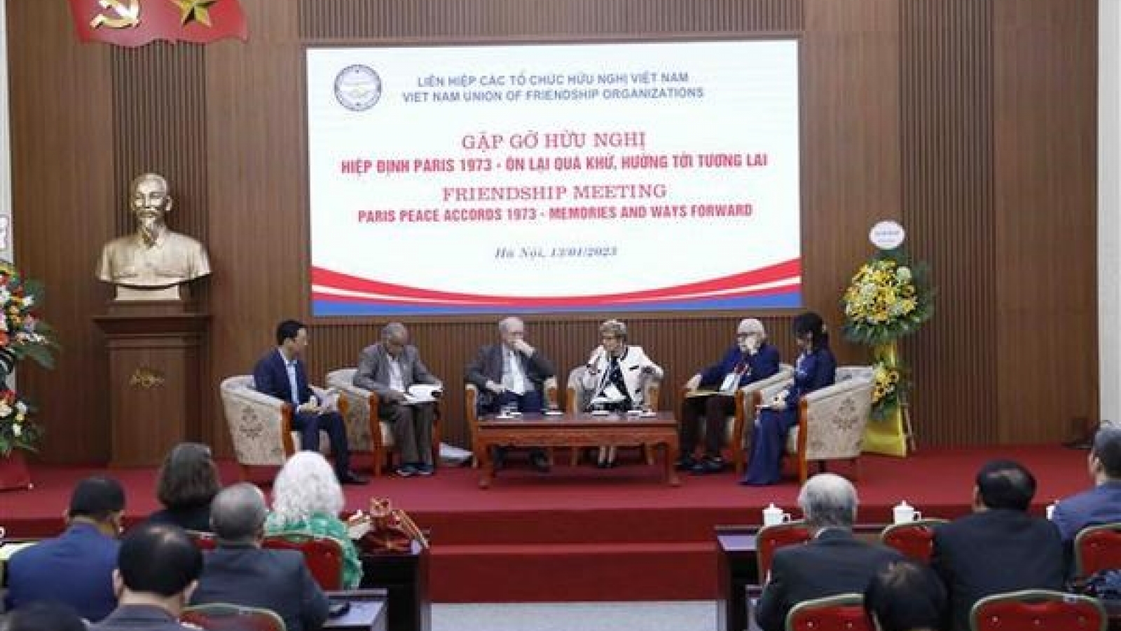 Historical witnesses look back on Paris Peace Accords