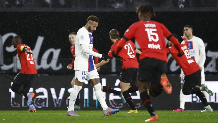 Messi - Neymar - Mbappe im hơi lặng tiếng, PSG gục ngã trước Rennes