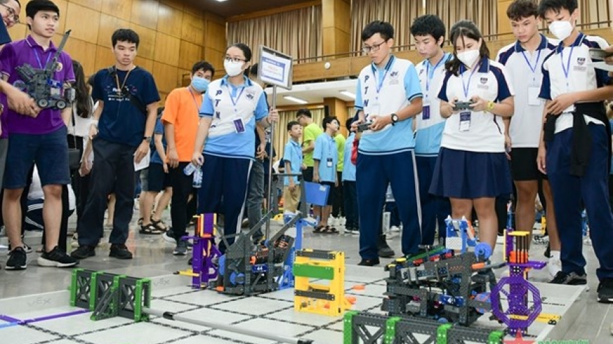 Vietnam to send 20 teams to VEX Robotics World Championship 2023
