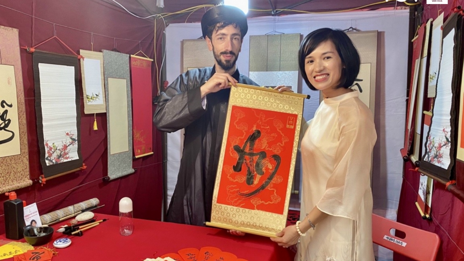 Spring Calligraphy Festival gets underway in Hanoi